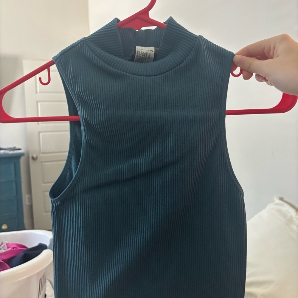 Sleeveless Ribbed Mock Neck Top - Teal